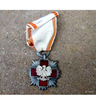 *Médaille croix rouge polonaise*