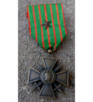 *Croix de guerre - 14 -18 - France*