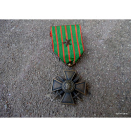 *Croix de guerre - 14 -18 - France*