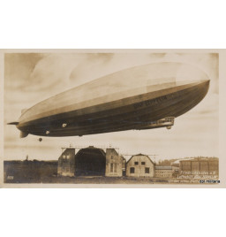 *Premier vol du Graf Zeppelin*