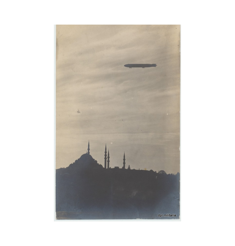 *Dirigeable Graf Zeppelin*