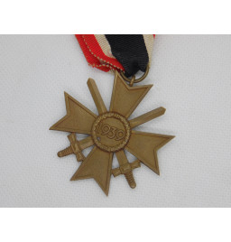 *Médaille du mérite de guerre avec épées*