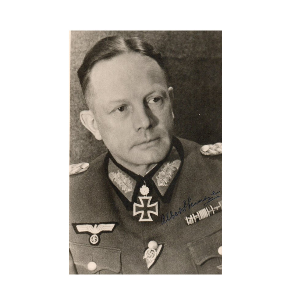 *Albert Henze*