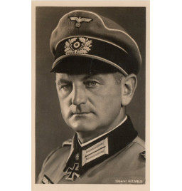 *Oberst Hitzfeld*