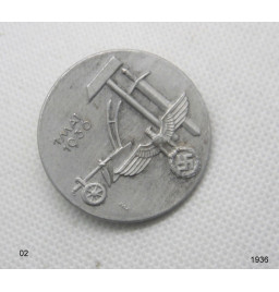 *Insigne de journée du 01 mai 1936*