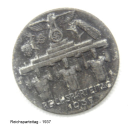 *Abzeichen zum Parteitag 1937*