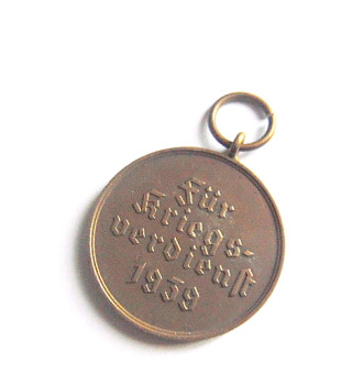 *Médaille du mérite de guerre*