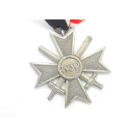 *Kriegsverdienstmedaille mit Schwertern *