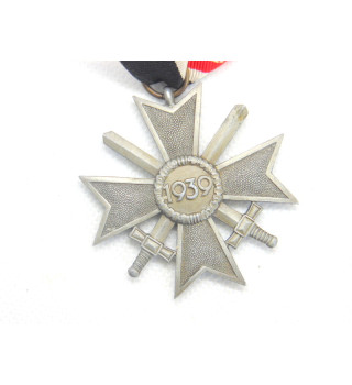 * Médaille du mérite de guerre*
