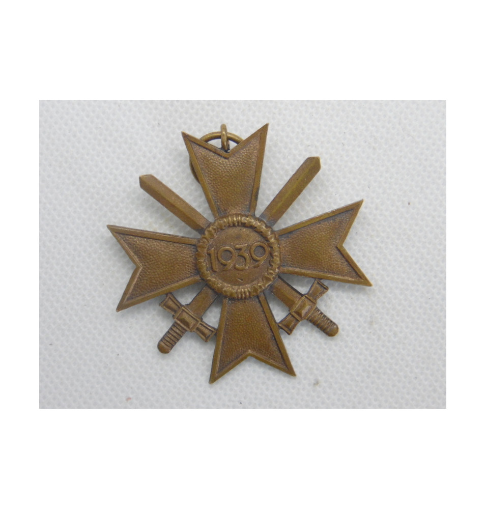 *Kriegsverdienstkreuz mit Schwertern*