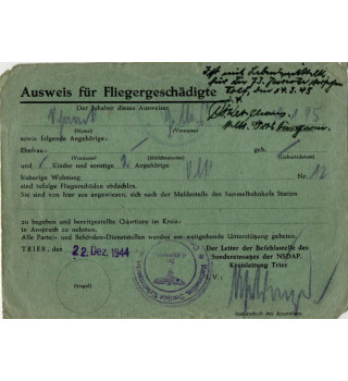 *Ausweis für Fliegerschädigte.*