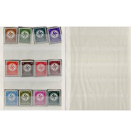 *Timbres des autorités 1942/1944*