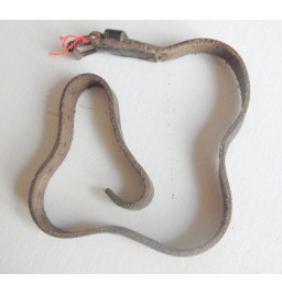 *Deutsches Lederarmband*