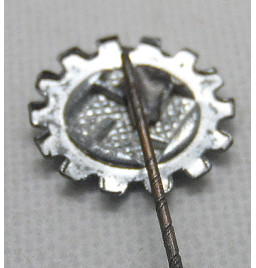 * DAF  - Anstecknadel*