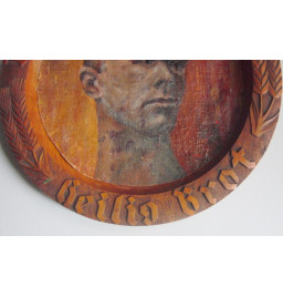 *Handgefertigter Teller*