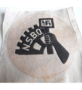 *Stoffabzeichen der NSBO*