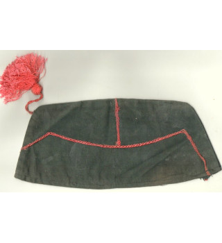 *Spanische Kriegsmütze*