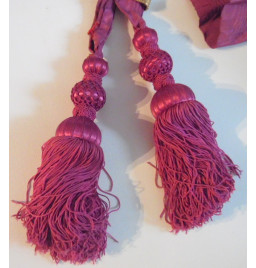 **Gedenkschal zum Spanischen Bürgerkrieg**