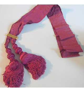 **Gedenkschal zum Spanischen Bürgerkrieg**