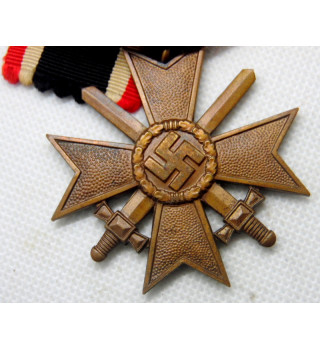 *Kriegsverdienstkreuz mit Schwertern*