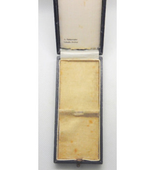 *Schachtel für das Deutsche Mutterkreuz*