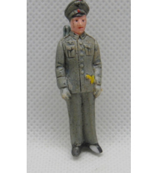 * WHW - Bemalte Porzellanfigur*