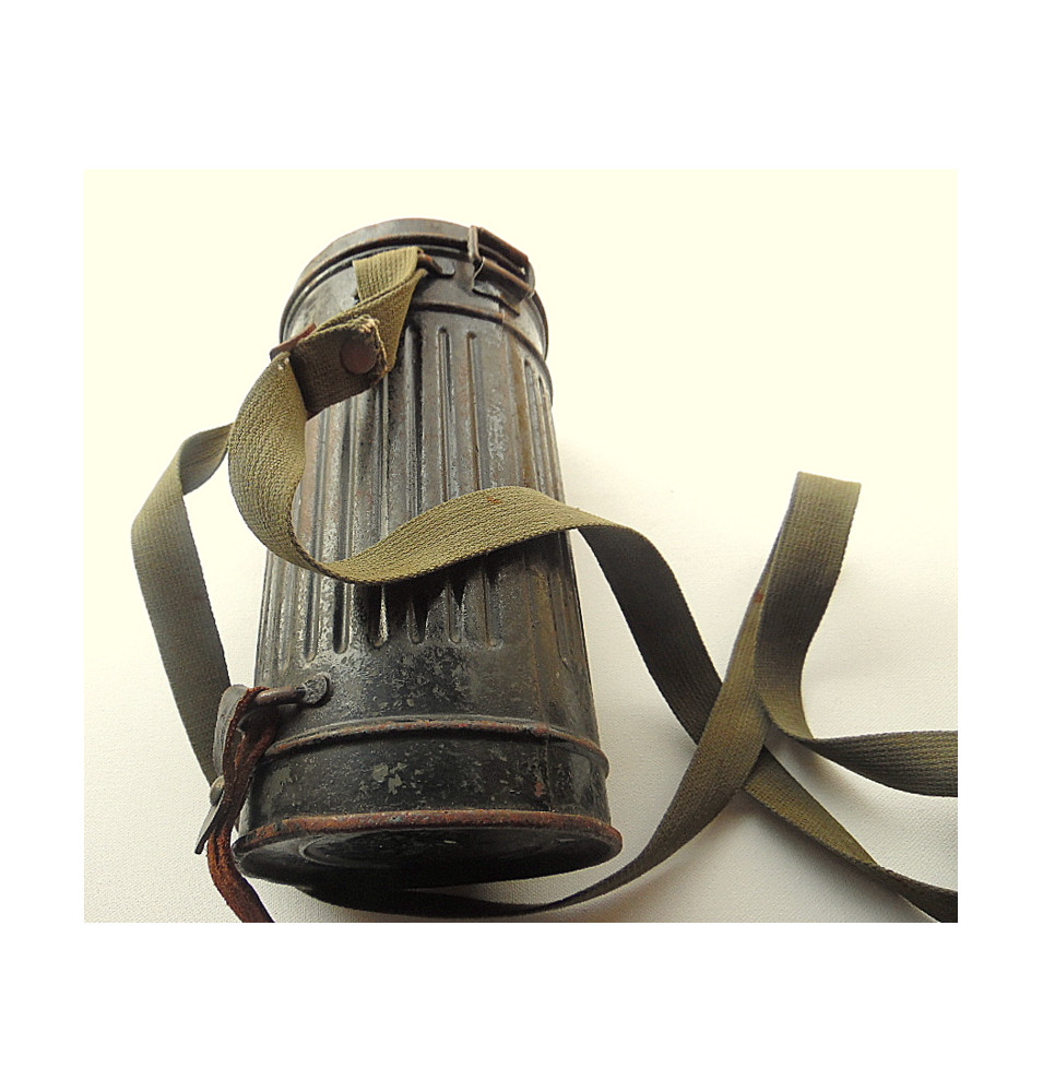 *Boitier masque à gaz*