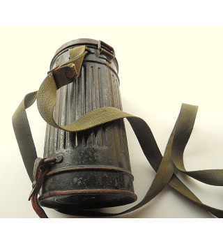 *Boitier masque à gaz*