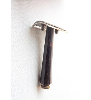 *Mechanischer Rasierer*