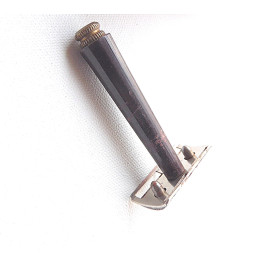 *Rasoir de paquetage *