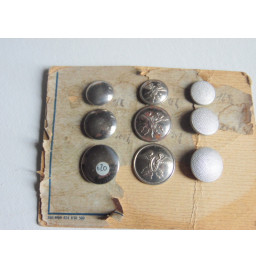 *deutschen Knöpfen*