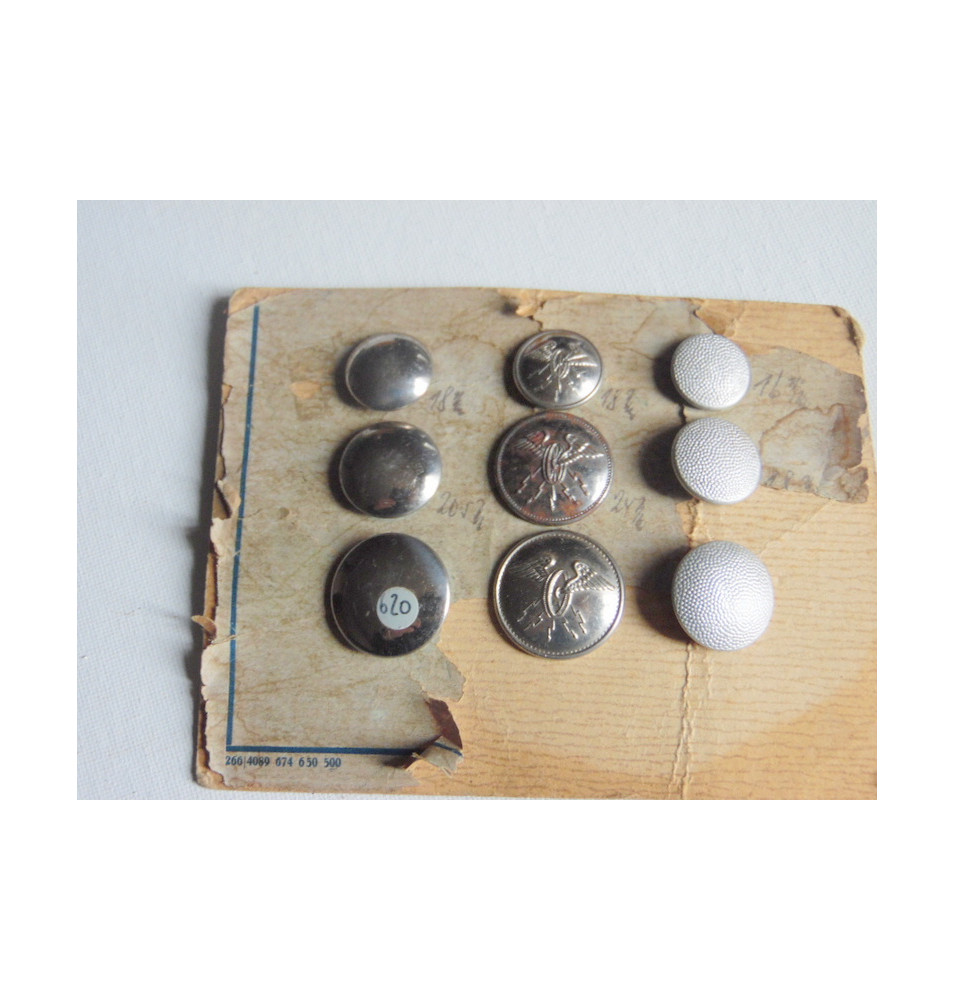 *deutschen Knöpfen*