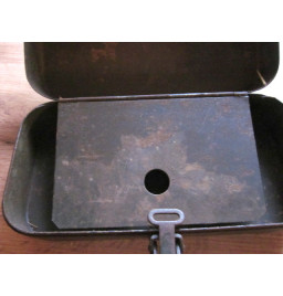 *Caissette métallique*