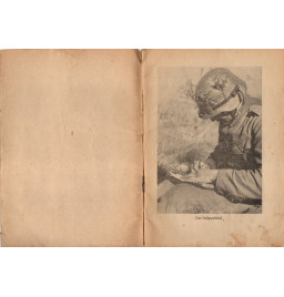 *Soldat allemand regarde l'Union Soviétique*