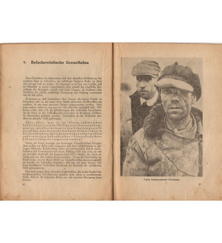 *Soldat allemand regarde l'Union Soviétique*