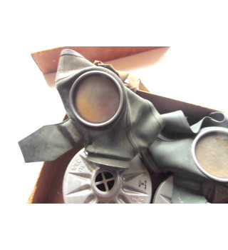 *Gasmaske - Luftschutz*