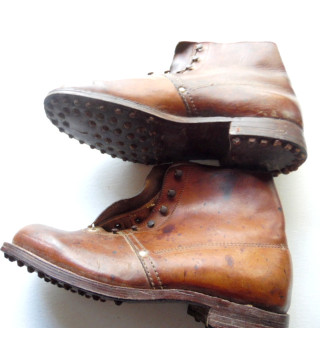 *Französischer Bergstiefel *