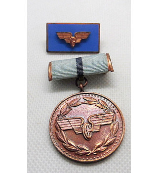 *Dienstmedaille der DDR-Bahn*