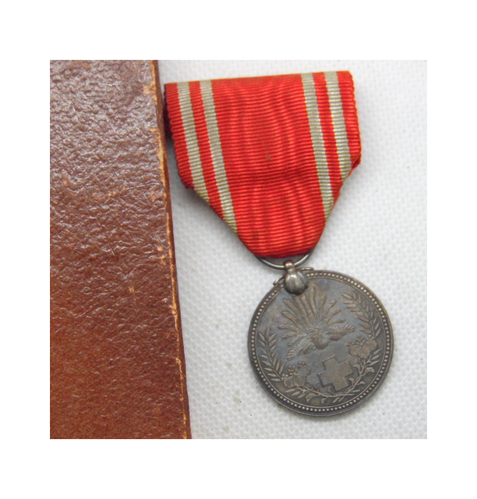 *Médaille croix rouge japonaise*