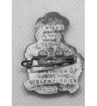 *Kleines deutsches Winterhilfsabzeichen*