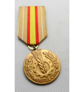*Médaille du mérite civil*